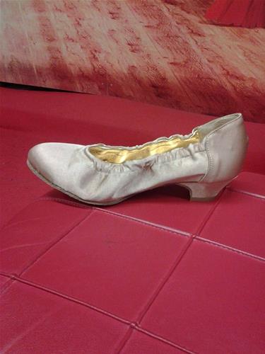 SCARPE DA BALLO CHIUSA DECOLTE TACCO 3 RASO COD.23T3 Tecnodanza